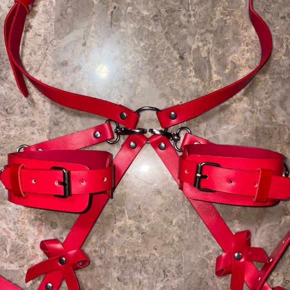 NWOT Body Harness Belt with Handcuffs for Women, Bondage Restraint for Cosplay - Picture 7 of 8